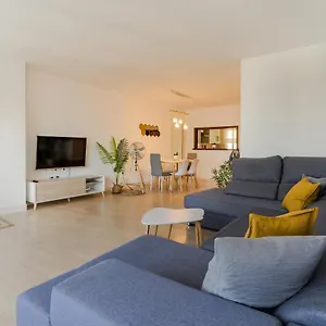 https://apartamento-frente-al-torremolinos.1costadelsol.com